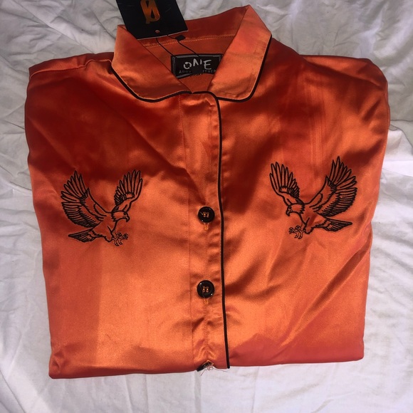 Orange silk button up with tiny black design - Picture 2 of 5